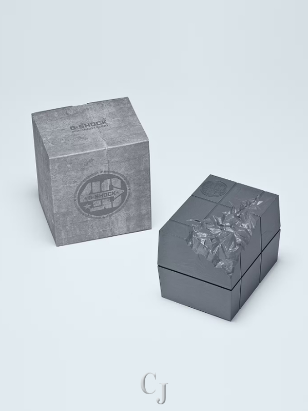 G-SHOCK 40TH ANNIVERSARY CARBON EDITION 5000 SERIES DIGITAL MEN’S WATCH GCWB5000UN-6 - Image 7